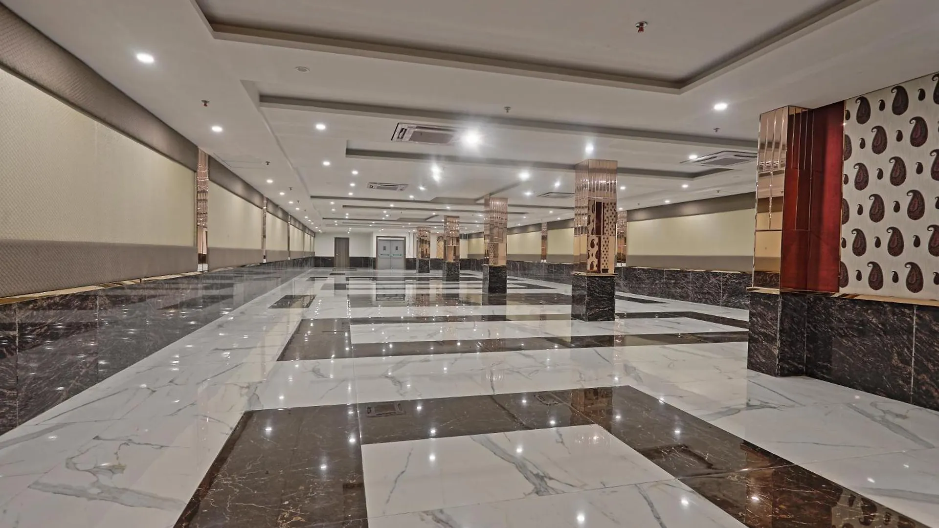 Hotel Cardinal Oxmo Delhi Airport نيودلهي