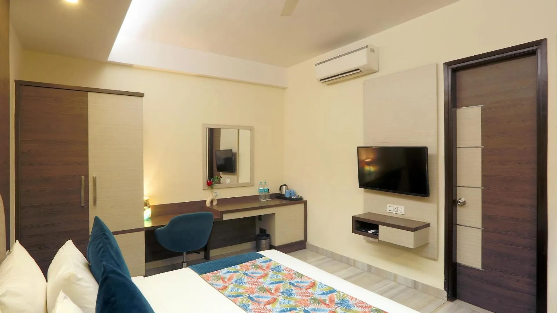 Hotel Cardinal Oxmo Delhi Airport نيودلهي