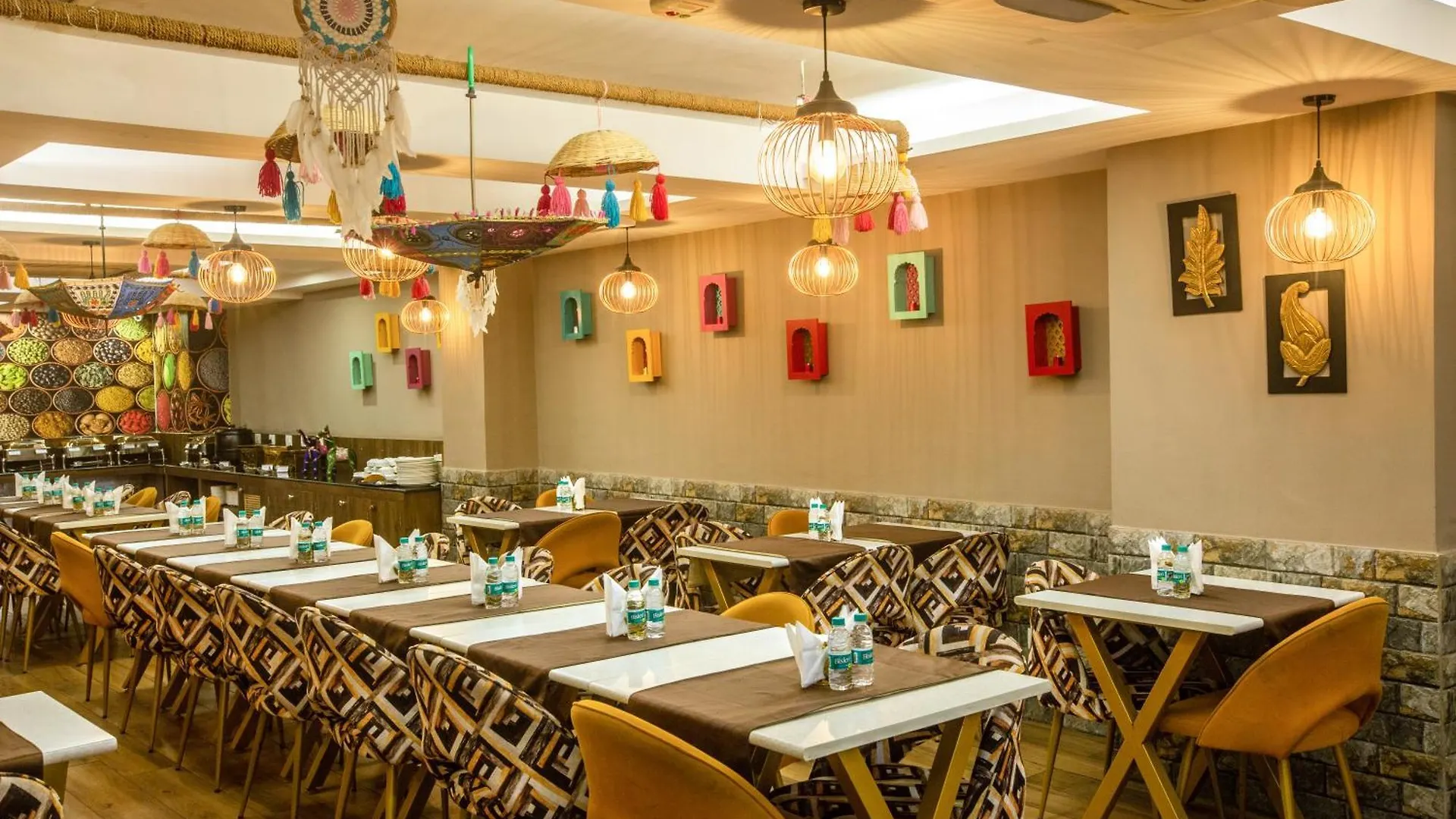 Hotel Cardinal Oxmo Delhi Airport نيودلهي