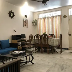 Bed & Breakfast Sailors - C6, Vasant Kunj