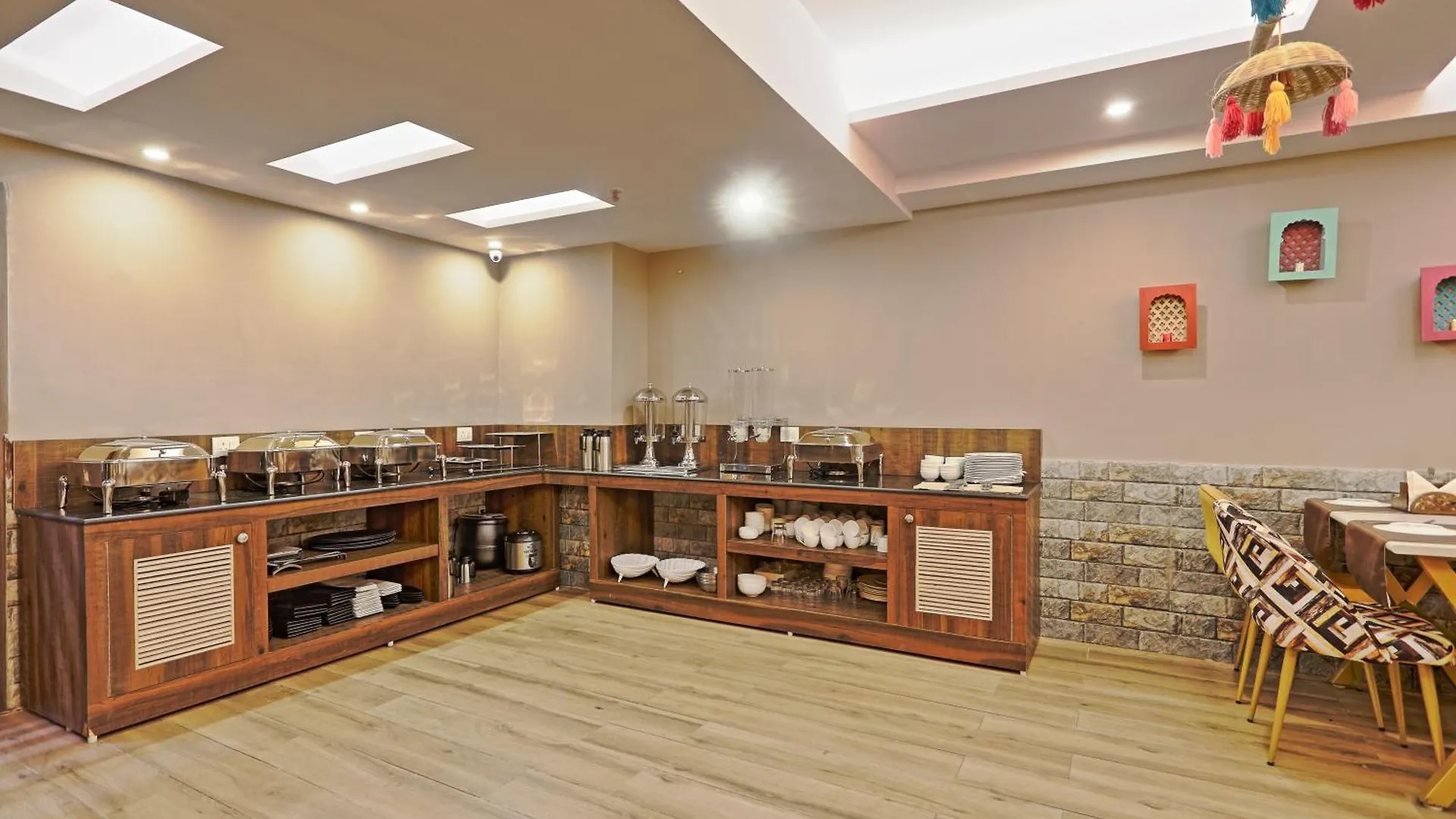 Hotel Cardinal Oxmo Delhi Airport New Delhi