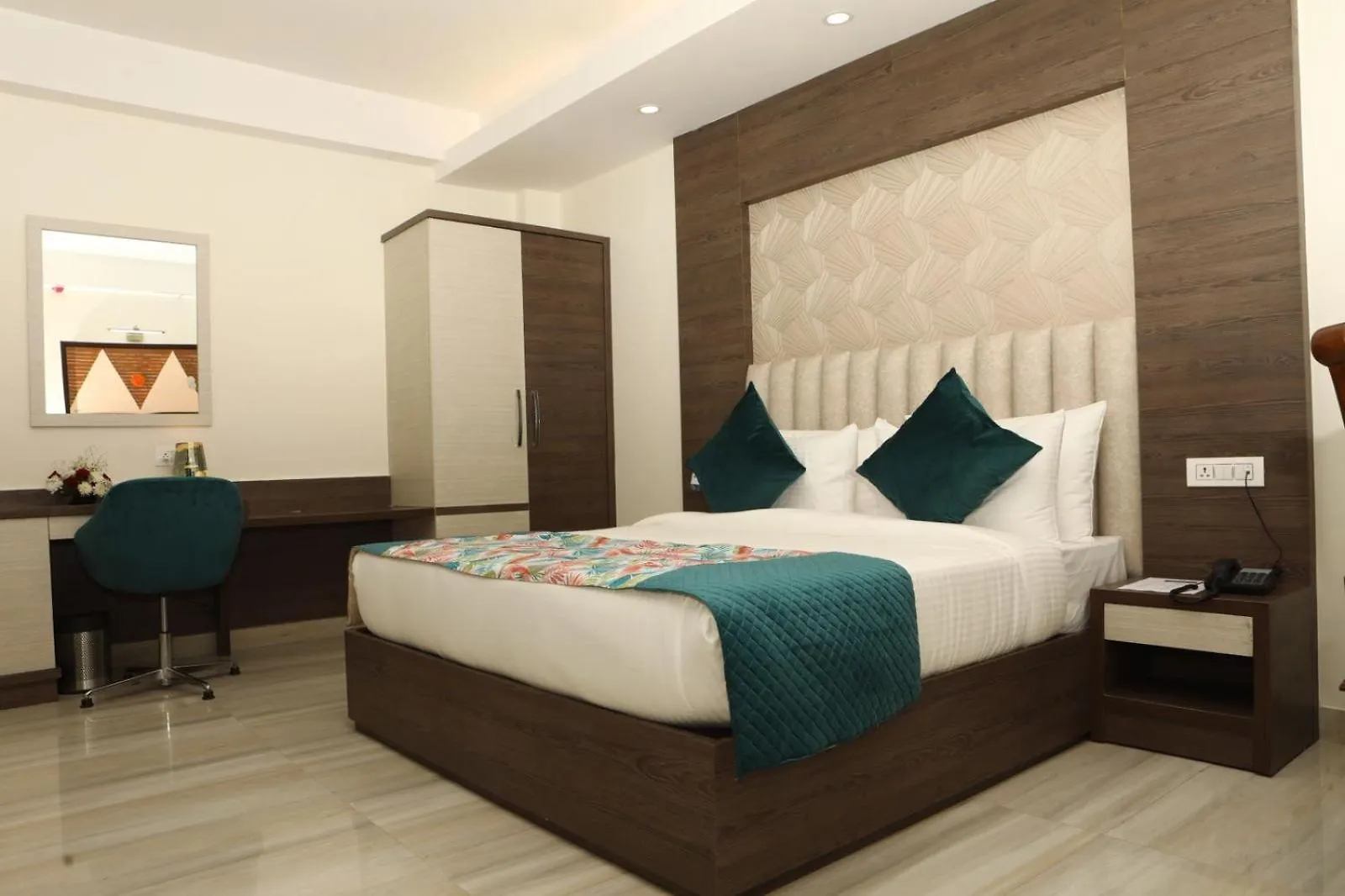 Hotel Cardinal Oxmo Delhi Airport New Delhi 3*,