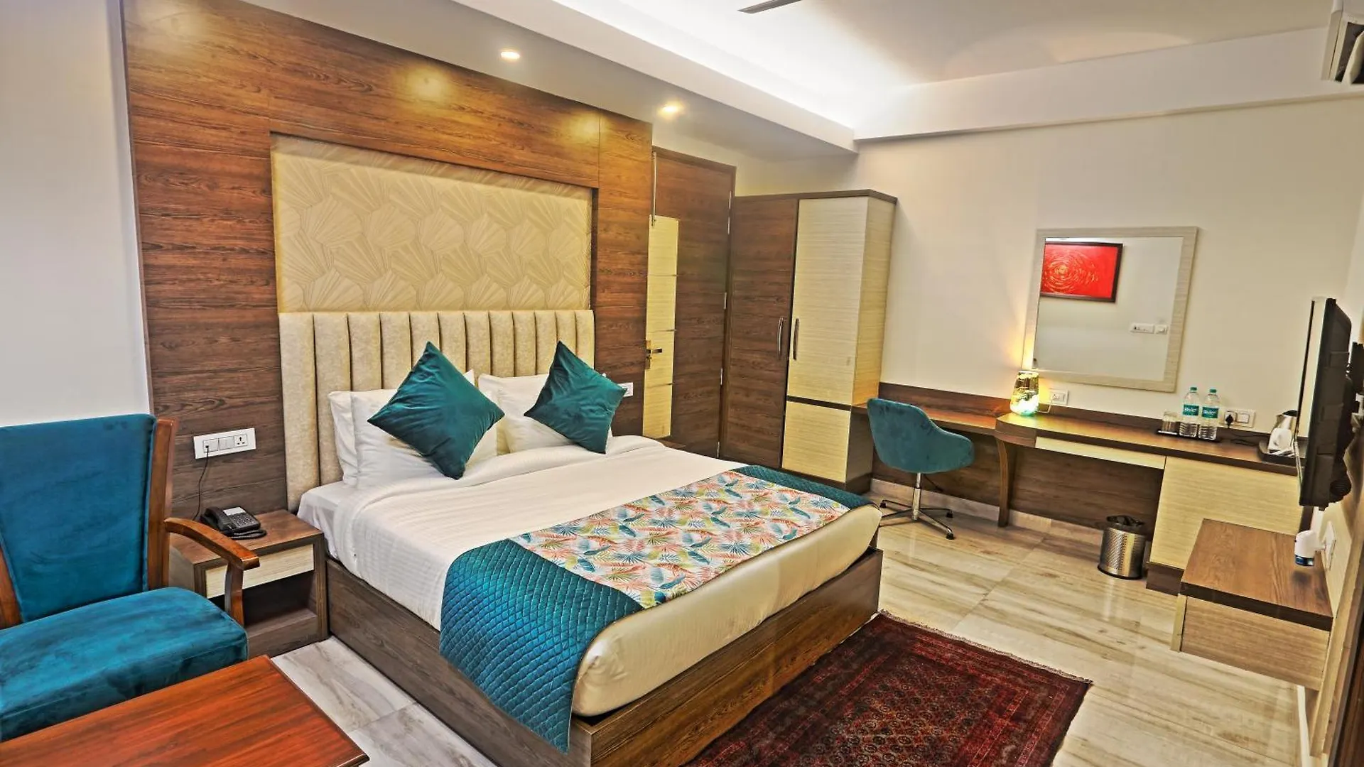 Hotel Cardinal Oxmo Delhi Airport New Delhi