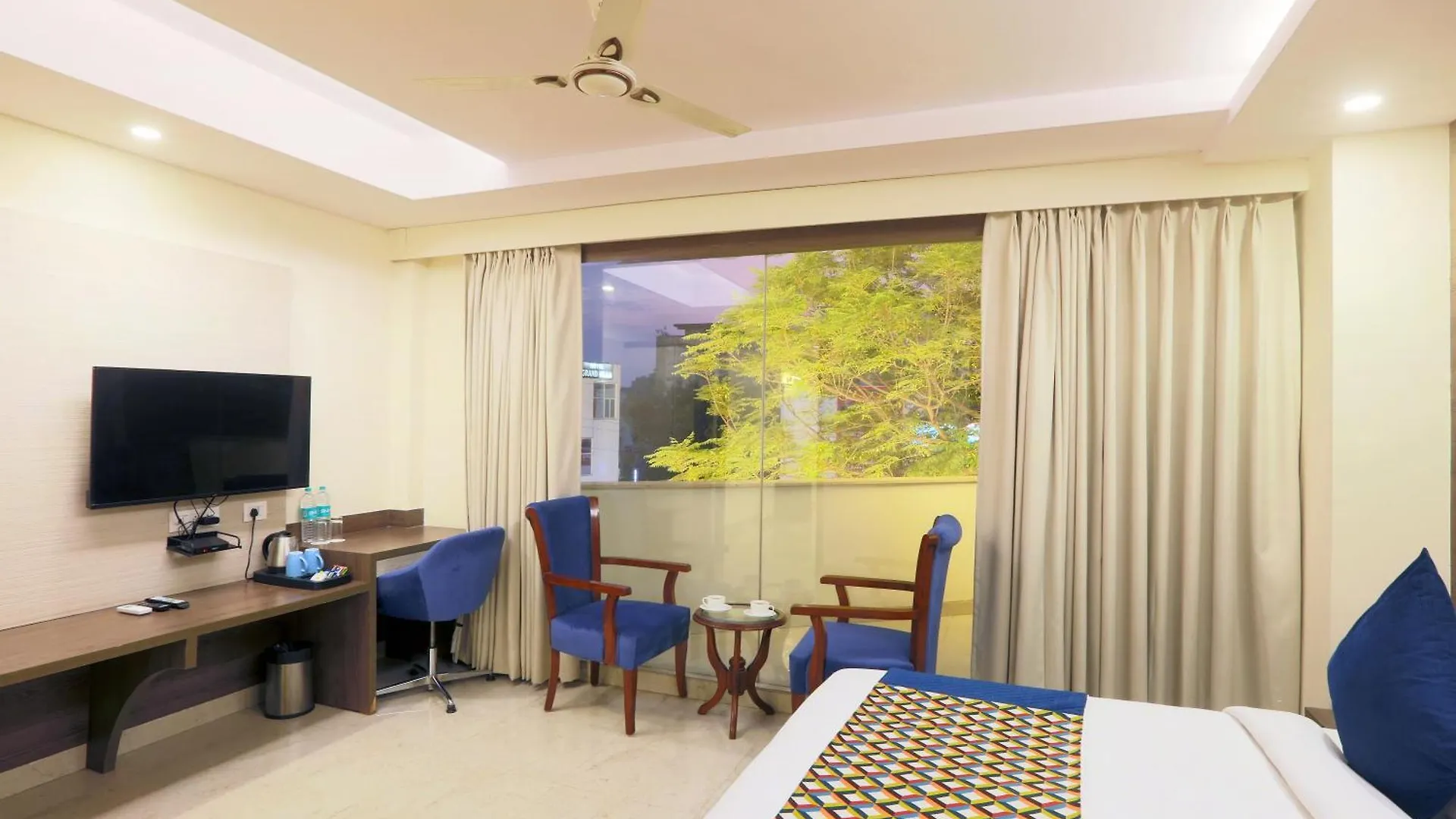 Hotel Cardinal Oxmo Delhi Airport New Delhi