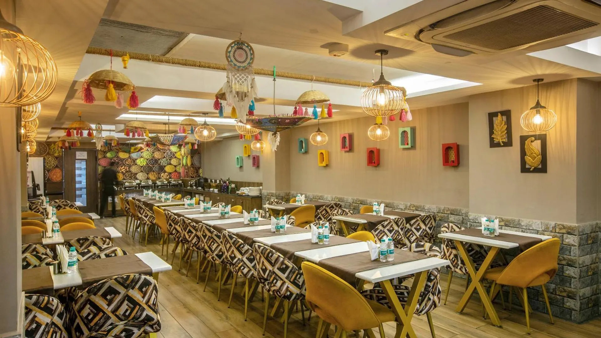 Hotel Cardinal Oxmo Delhi Airport New Delhi